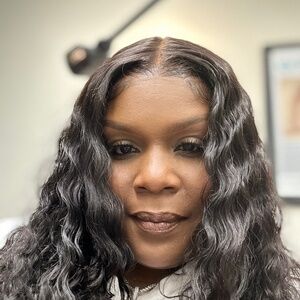 Meet your Posher, Antionetta